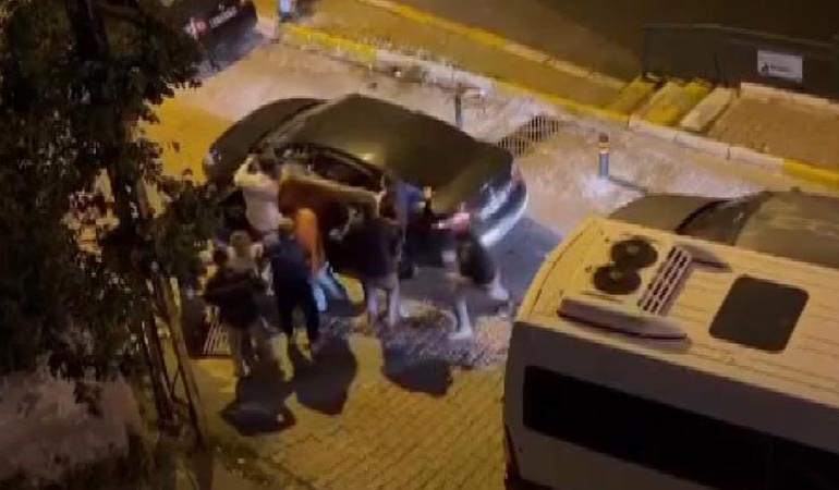 Eşi ve çocuğunun önünde 7 kişinin saldırısına uğradı