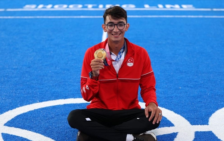 Mete Gazoz, Meksika’da 2021 yılının sporcusu seçildi