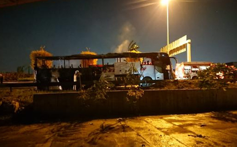 İstanbul’dan Elazığ’a giden yolcu otobüsü Ankara’da alev alev yandı