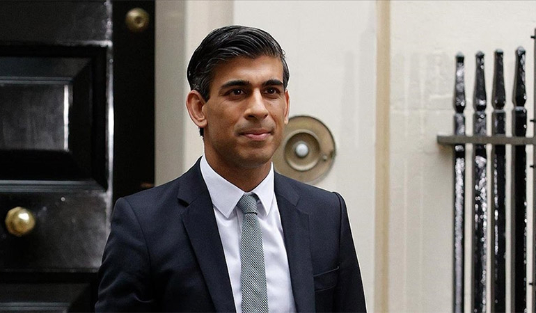 İngiltere’ye Hint kökenli başbakan