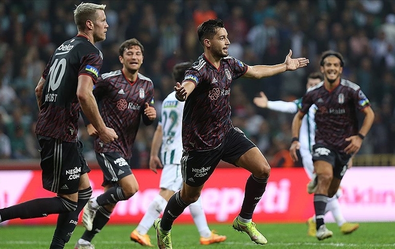 Deplasmanda kazanan Beşiktaş yine son dakikalarda soğuk terler döktü