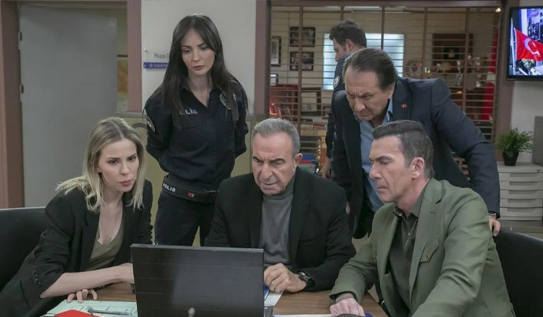 Arka Sokaklar dizisi kanal değiştiriyor