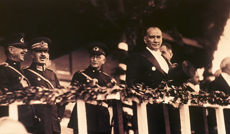 Büyük Önder Atatürk’ün tarihi fotoğrafları