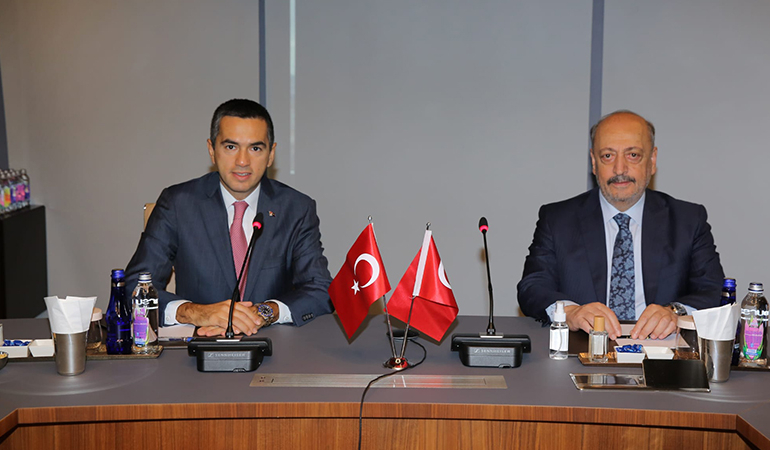 Bakan Bilgin’den, TİSK ile asgari ücret ve EYT görüşmesi