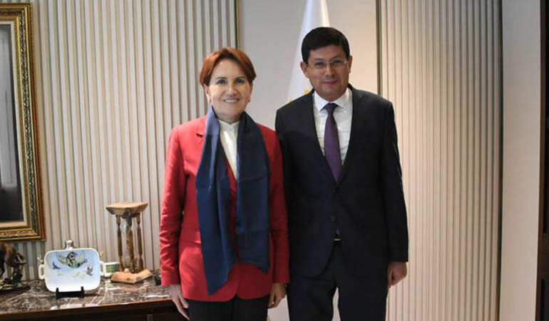 İYİ Partili başkan AKP’ye katılıyor! Rozetini Erdoğan takacak!