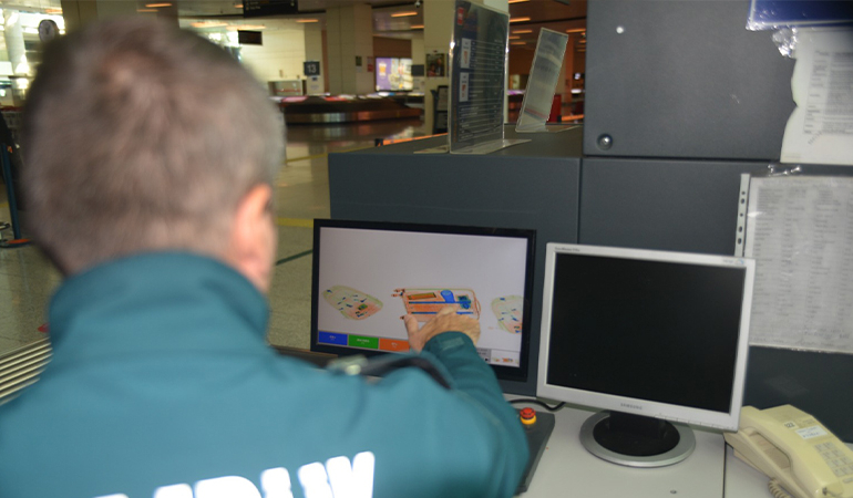 Cep telefonu takibine yabancılar da takılacak