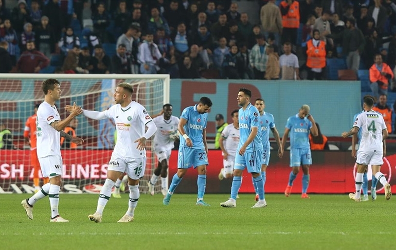 Trabzonspor, sahasında 2 puan kaybetti