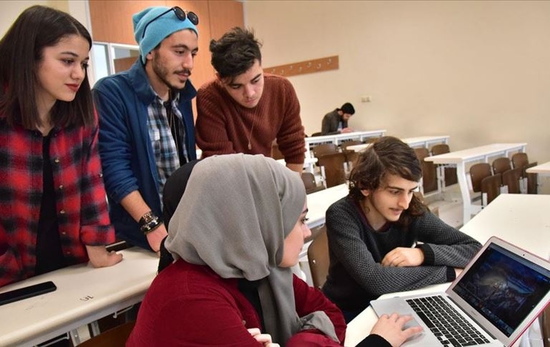 ‘Z kuşağı’ anketinde o grup iki ittifakı da geçti