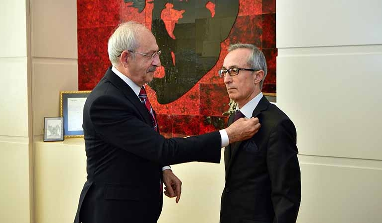 Hakkari’de aşiretten CHP’ye transfer