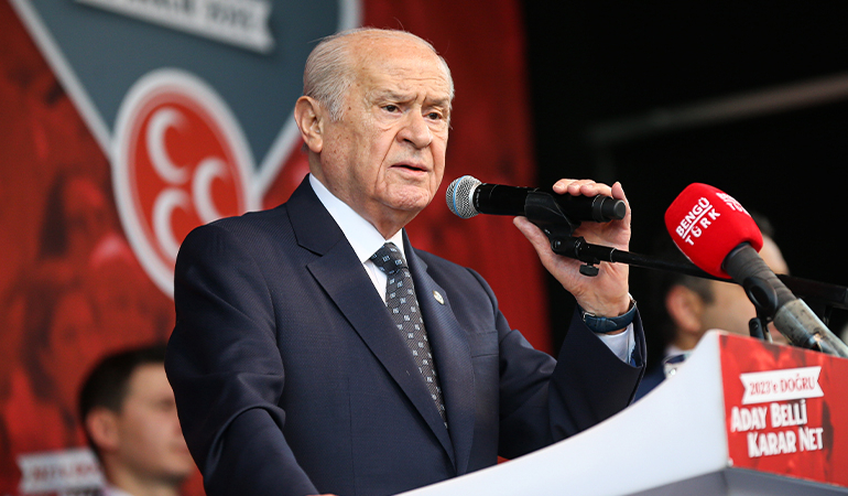 Bahçeli: Saraçhane tiyatrosu tutmaz
