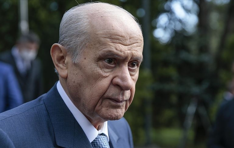 Bahçeli’den ‘doğal gaz müjdesine inanmayanların doğal gazı kesilsin’ çağrısı