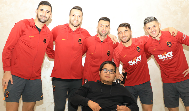 Engelli gencin ‘Galatasaray’ hayali gerçekleşti