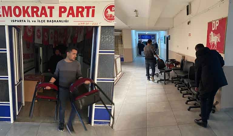 Gültekin Uysal’ın Demokrat Partisi’ne haciz geldi… Üstelik Demirel’in memleketinde