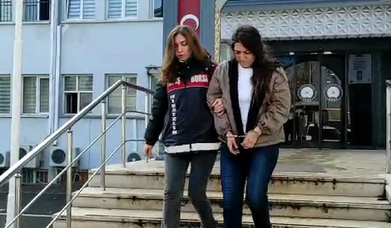 Cinsel ilişki vaadiyle kandırdığı erkekleri soydu