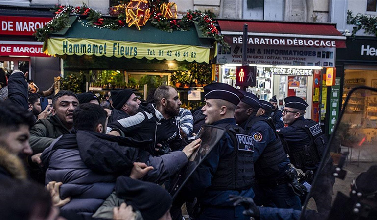 Paris’te PKK yanlılarının olaylı gösterisi esnafı mağdur etti