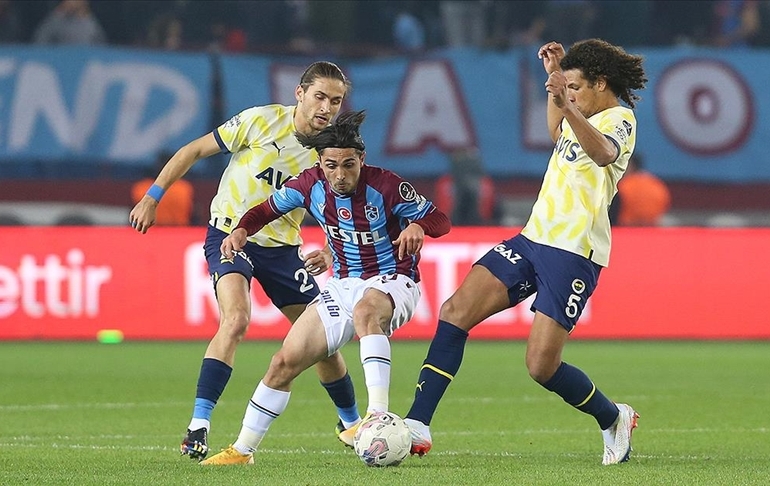 Trabzonspor sahasında Fenerbahçe’yi mağlup etti