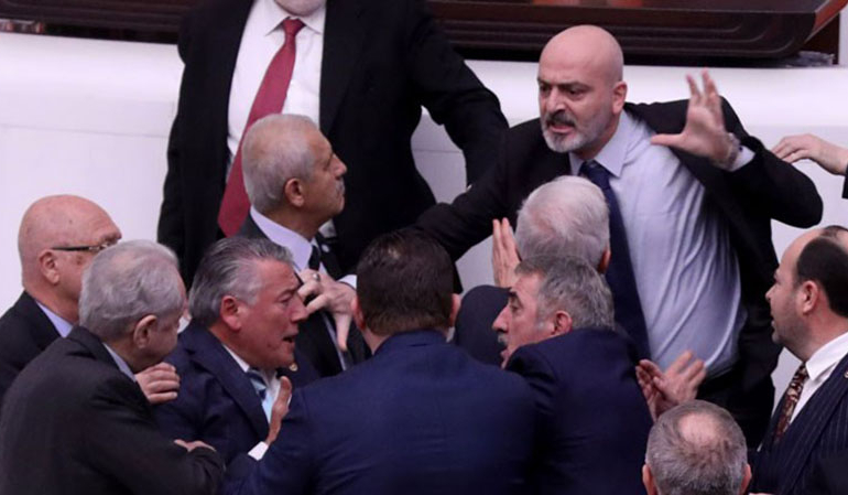 İYİ Partili Hüseyin Örs’ü yaralayan AKP’li Zafer Işık’a ceza