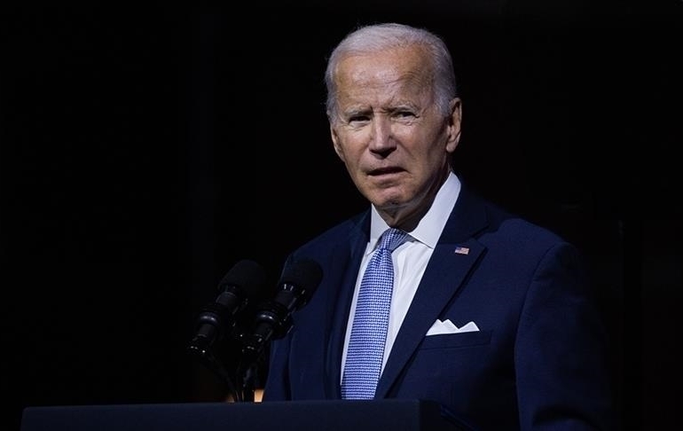 Biden: Alışverişlerinizi küçük esnaftan yapın
