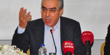 cumhurbaskanligi-basdanismani-ucum-cumhurbaskaninin-2023-adayligi-anayasal-olarak-hakkidir_6558_dhaphoto1