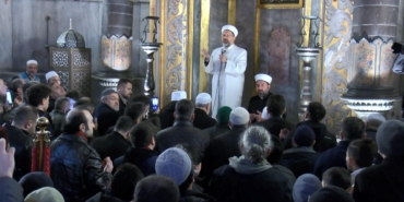 diyanet-isleri-baskani-erbas-ayasofya-camiinde-sabah-namazi-kildirdi_4108_dhaphoto5