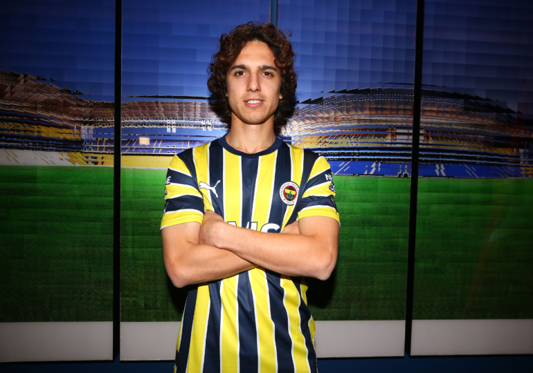 Fenerbahçe yeni transferi açıkladı