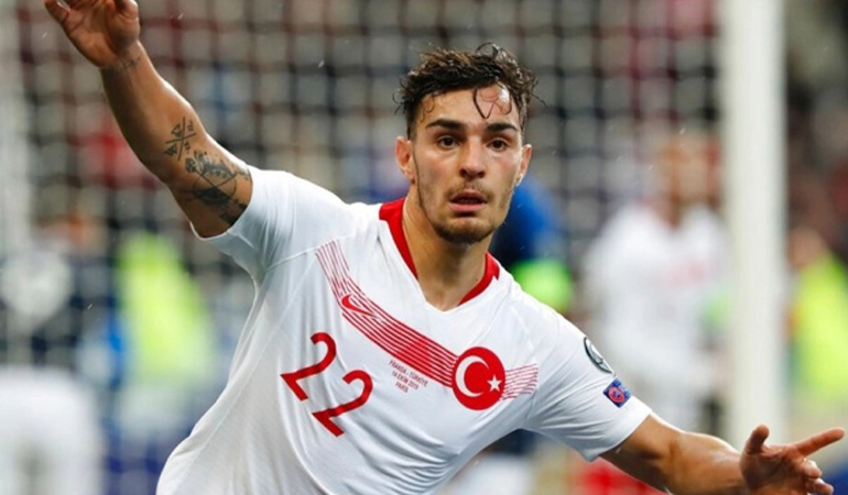Kaan Ayhan Galatasaray için İstanbul’da
