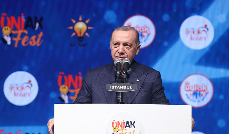 Erdoğan: Sokak röportajlarıyla operasyon çekiyorlar