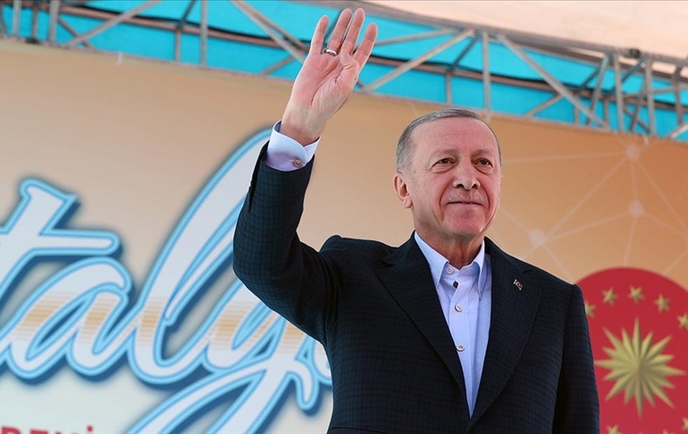 Erdoğan: Neymiş hesap soracakmış, sıkar sıkar