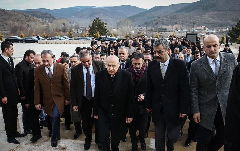 MHP kampa giriyor