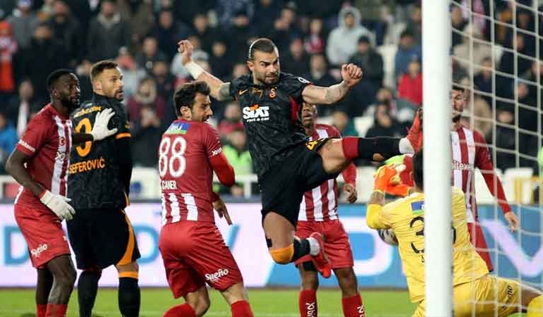 VAR kayıtları yeni tartışma başlattı… ‘Ofsaytımsı bir şey olabilir’