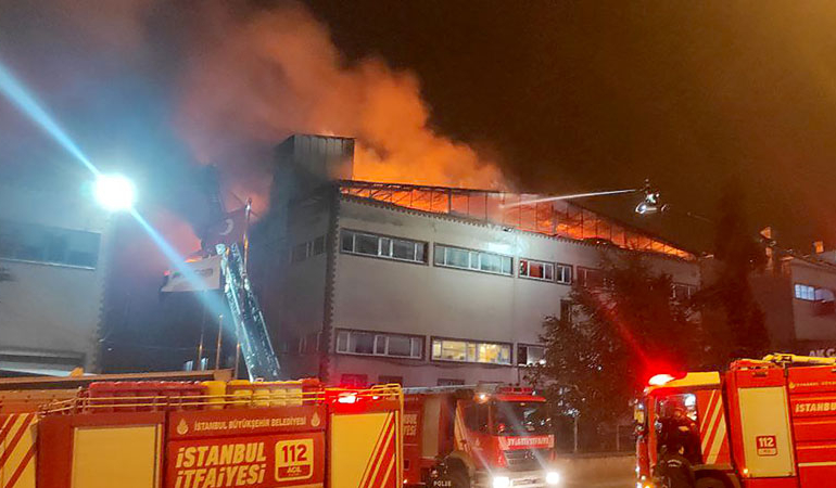 İstanbul’da fabrika yangını