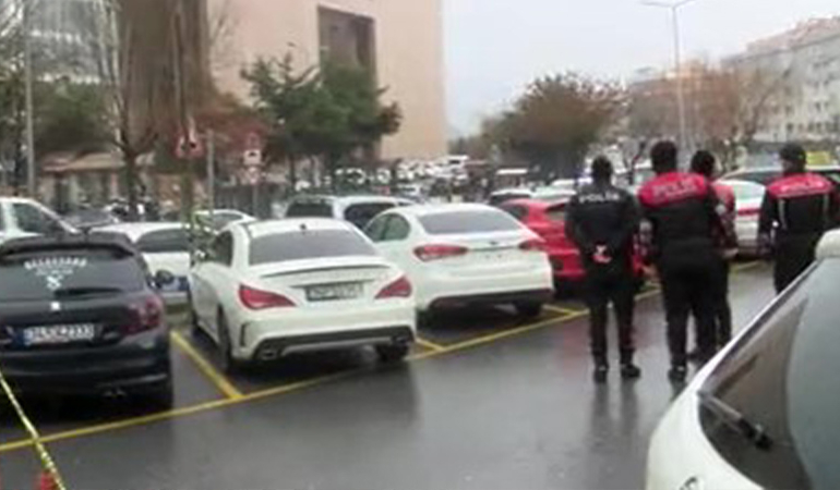 Adliye önünde silahlı çatışma