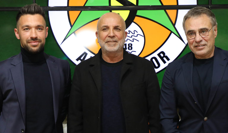 Alanyaspor yeni teknik direktörünü seçti… İlginç imza töreni