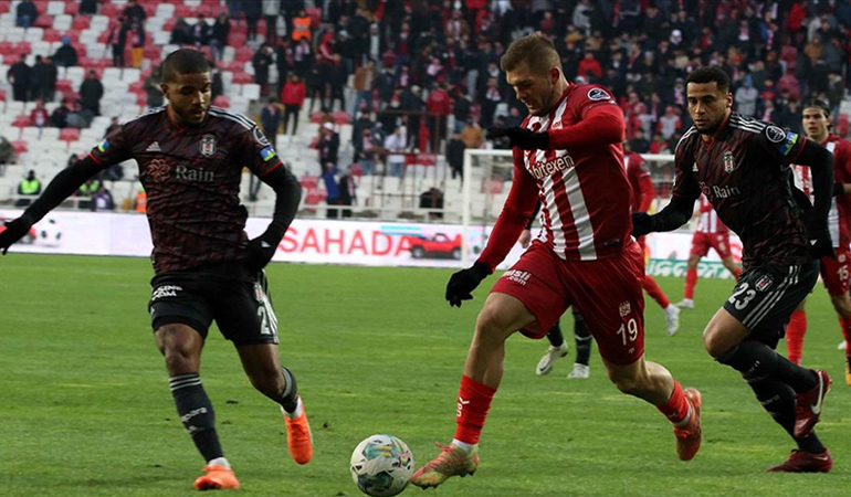 Beşiktaş Sivas’ta yenildi