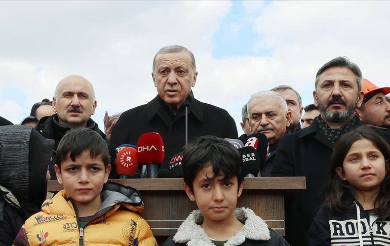 Erdoğan Elbistan’da konuştu: Ölenleri geri getiremeyiz ama…