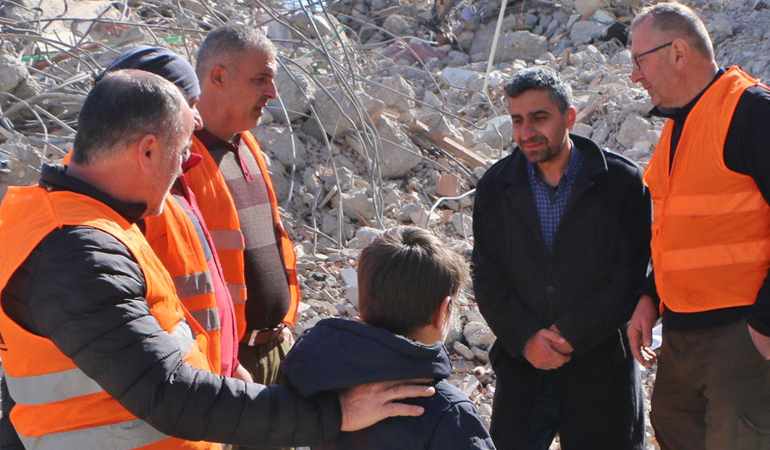 ‘Beni çıkartmaya ayağım engel oluyorsa kesebilirsiniz’