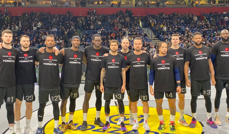 Fenerbahçe Beko,  zorlu Avrupa deplasmanından galip ayrıldı