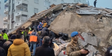 kahramanmaras-merkezli-7.4-buyuklugunde-deprem-5-bolge-sallandi-cok-sayida-ilde-yikim-var-4-_2415_dhaphoto9