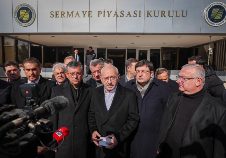 Kılıçdaroğlu’ndan SPK önünde ‘Borsa’ çıkışı: Başkan istifa etsin!