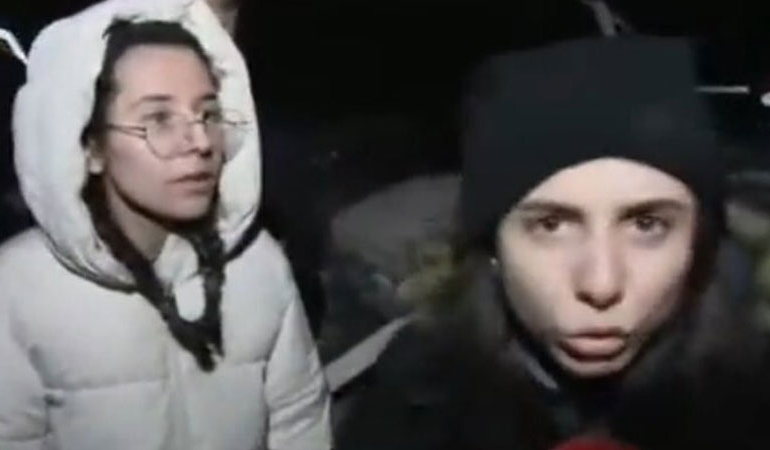 Enkazdan çıkıp ‘ekipler asla gelmiyor’ dedi… Show Tv muhabiri sözünü kesti