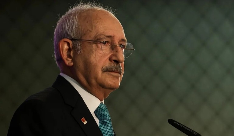 Kılıçdaroğlu kurşunlanan İYİ Parti binasında