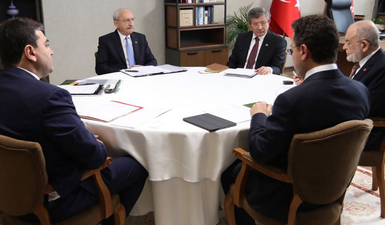 Liderlerden ilk mesajlar
