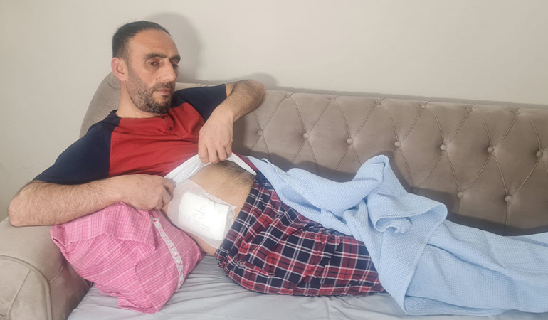 Genç kızı taciz eden yabancı uyrukluya tepki gösterince bıçaklandı