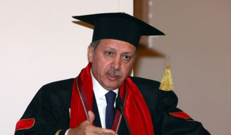 Erdoğan’a suç duyurusu hazırlığı… Konu: Diploma tartışmaları