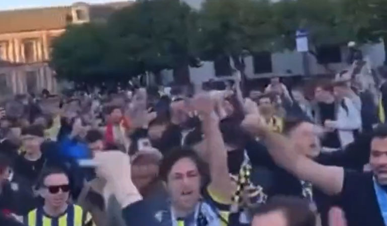Fenerbahçe taraftarından İspanya’da da hükümet protestosu