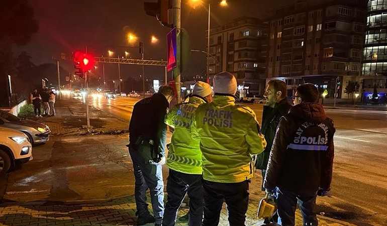 Trafik polisi, motosiklet kazasında şehit oldu