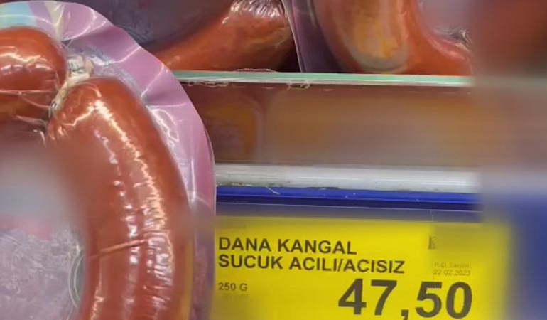 Dikkat! Sucuk diye ot yediriyorlar