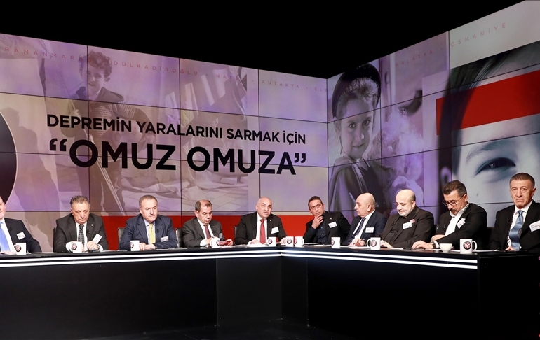 Futbol camiasından yardım gecesi