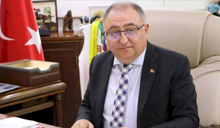 Vefa Salman, belediye başkanlığı görevinden istifa etti