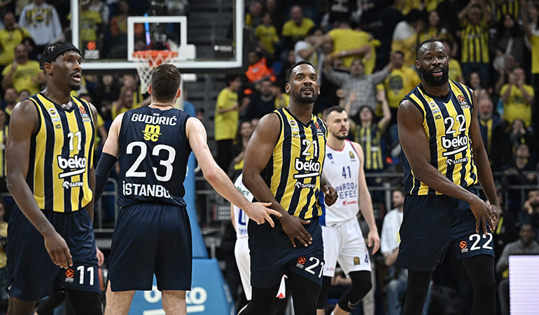 Türk derbisinde gülen taraf Fenerbahçe Beko